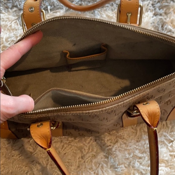 Dooney & Bourke purse - Picture 6 of 9